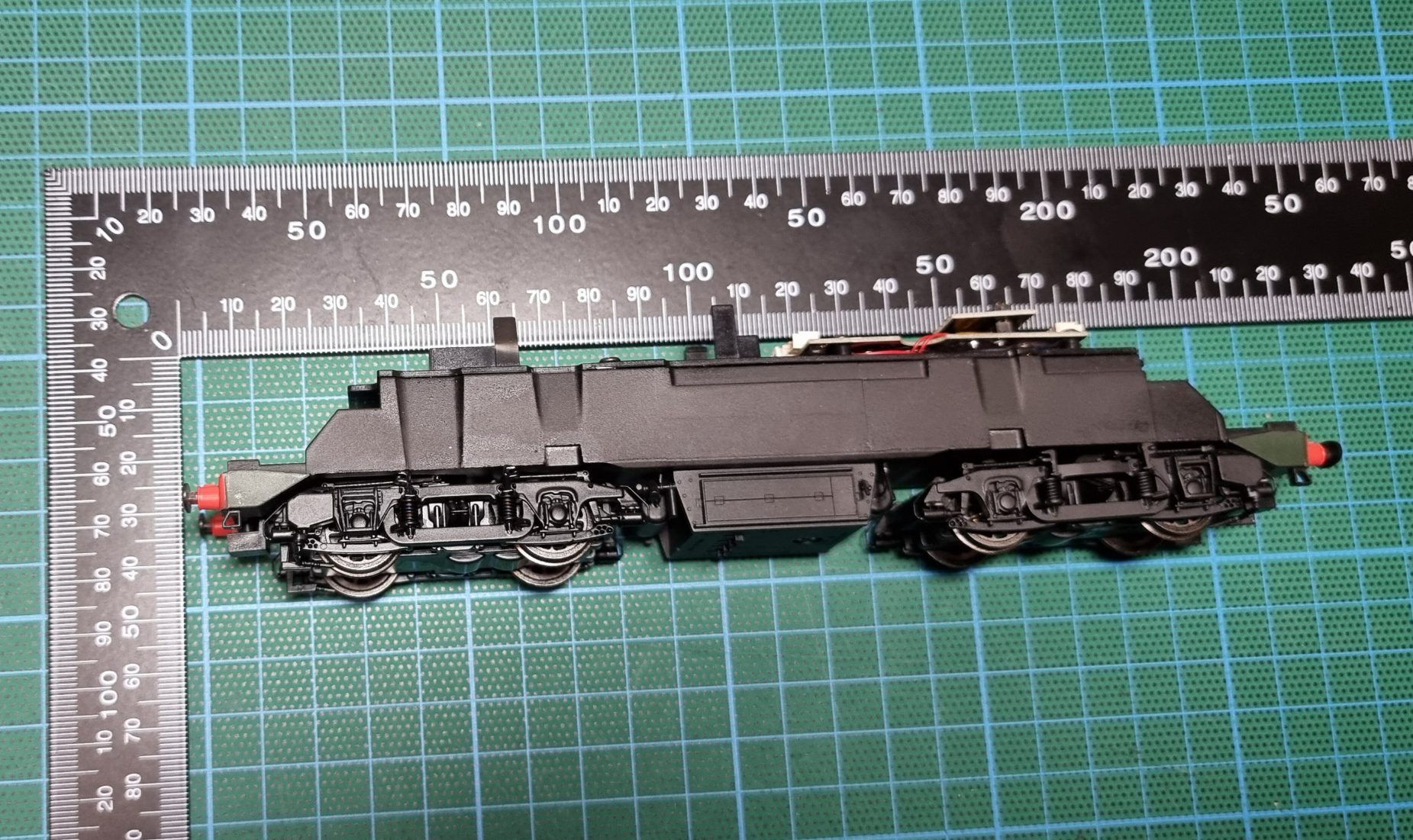 Class 29 OO Chassis Two Tone Green D6114 - In-Gauge Ltd