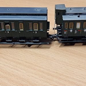 Grade III Austrian 3rd Class 2-Car Coach with Lighting Bar HO Gauge - No box, missing detail