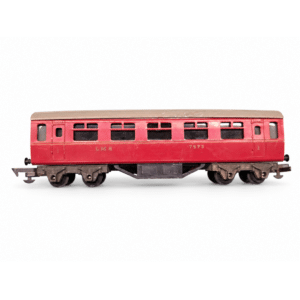 Pair of Vintage Tri-ang LMS Coaches 7572 and 7573 – OO Gauge – Restoration